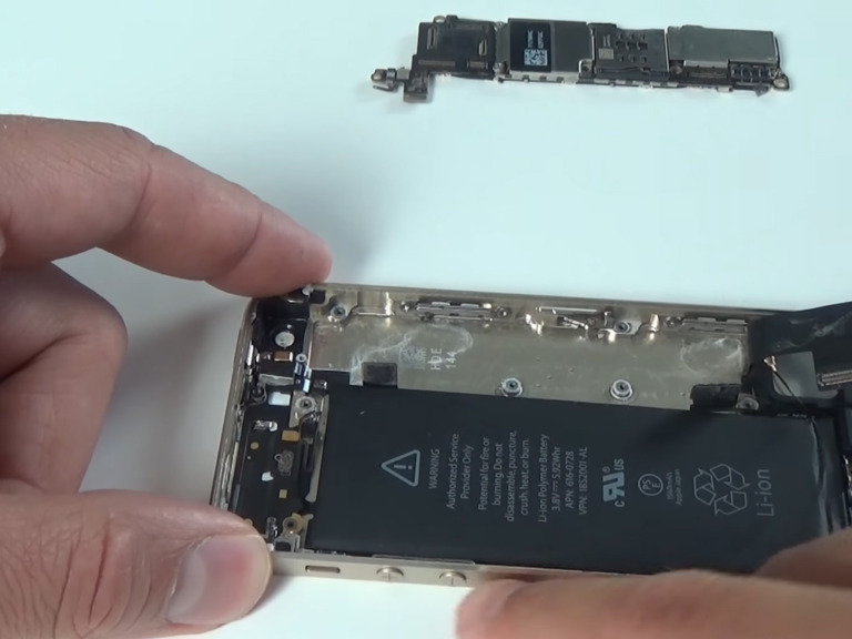 iPhone 5s aan en uit knop vervangen