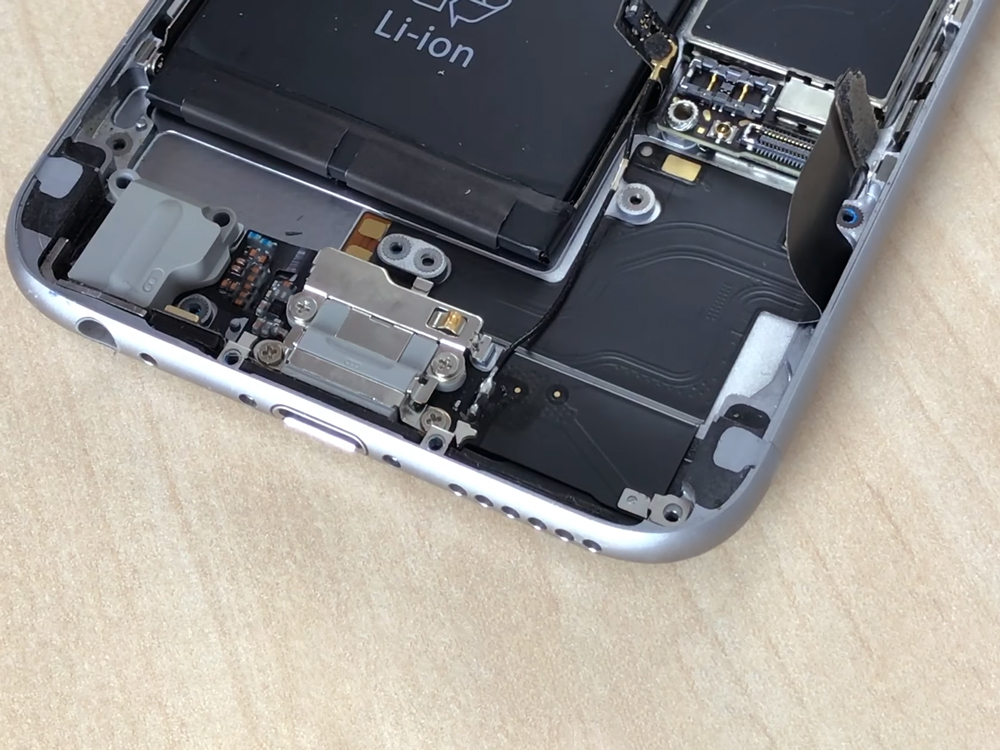 iPhone 6 dock connector vervangen