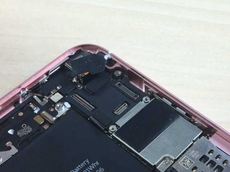 iPhone SE achter camera vervangen