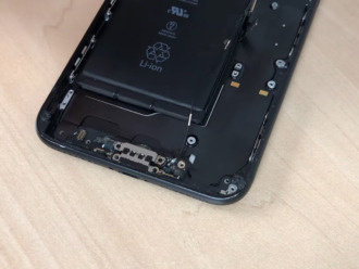 iPhone 7 Plus dock connector vervangen