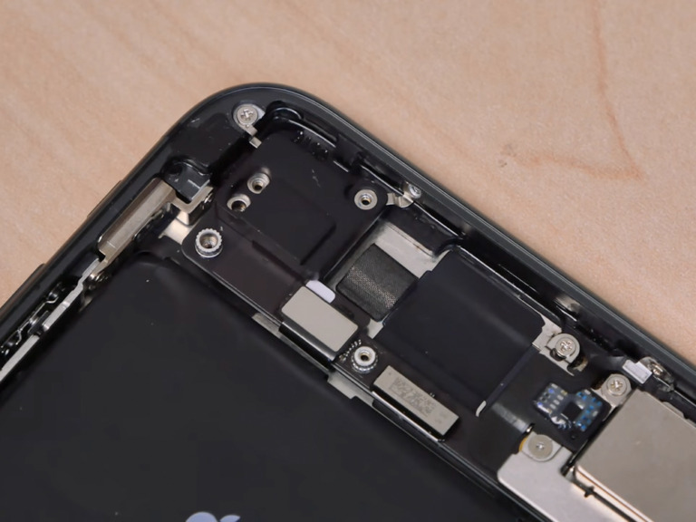 iPhone 8 Plus wifi en bluetooth antenne vervangen