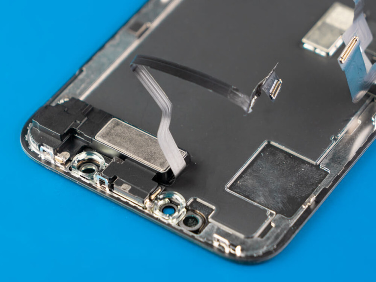 iPhone X oorspeaker en sensor kabel vervangen